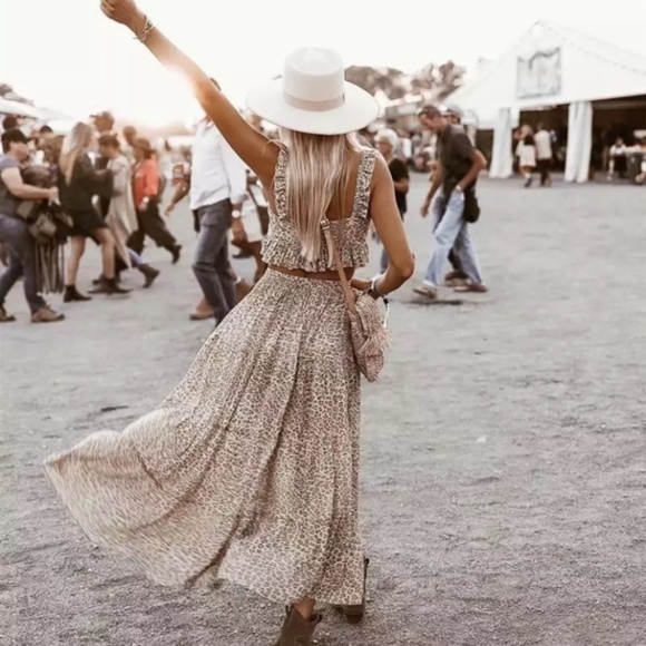 SOLD OUT Bohemian Gypsy Leopard Tiered Ruched Maxi Skirt - Picture 3 of 10